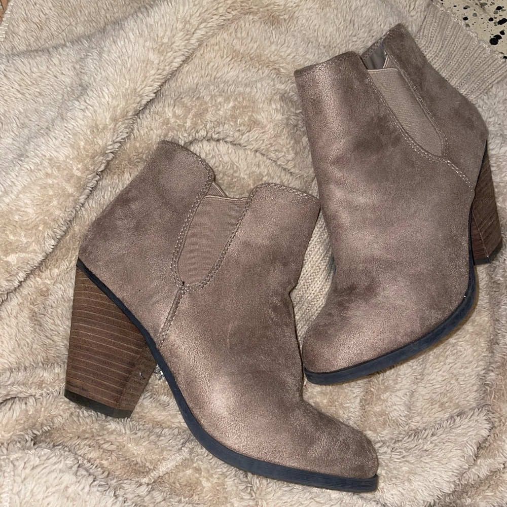 Mix. No 6 suede booties